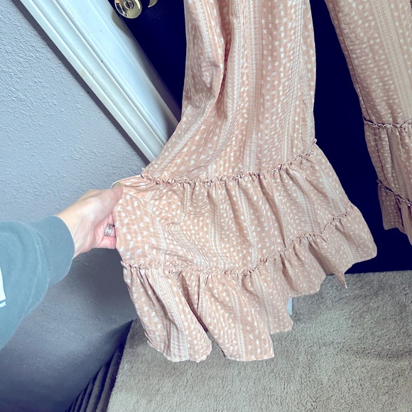 Cute!!! ruffle flare jumpsuit - Picture 2 of 4